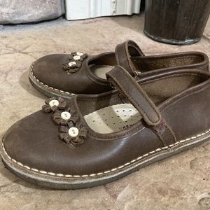 Girls KidExpress Strap on Mary Jane Sandals size 11.5 or 29 EU Floral Accents